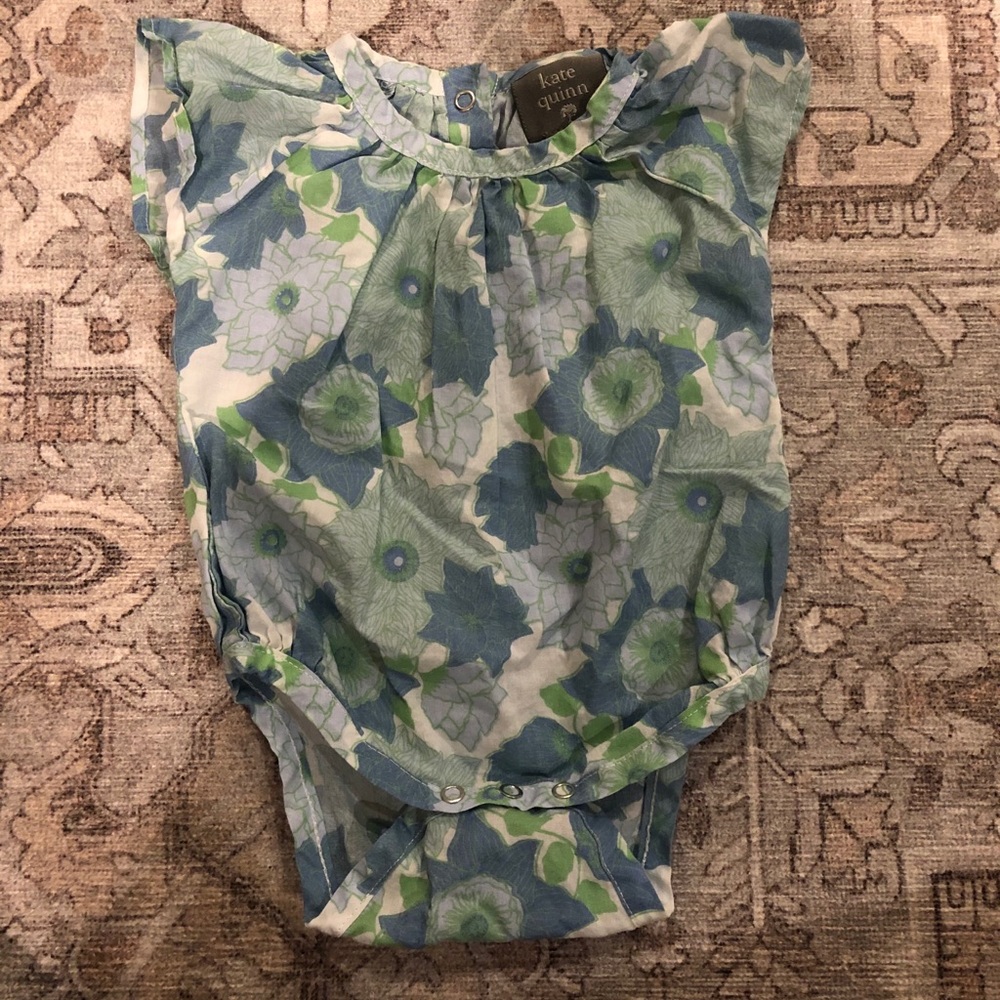 Kate Quinn bubble onesie size 0-3